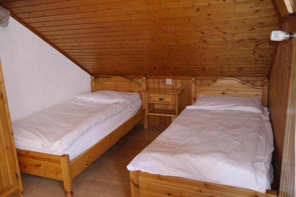 Hotel - Petit-Dejeuner Le Trift Zinal Zimmer foto